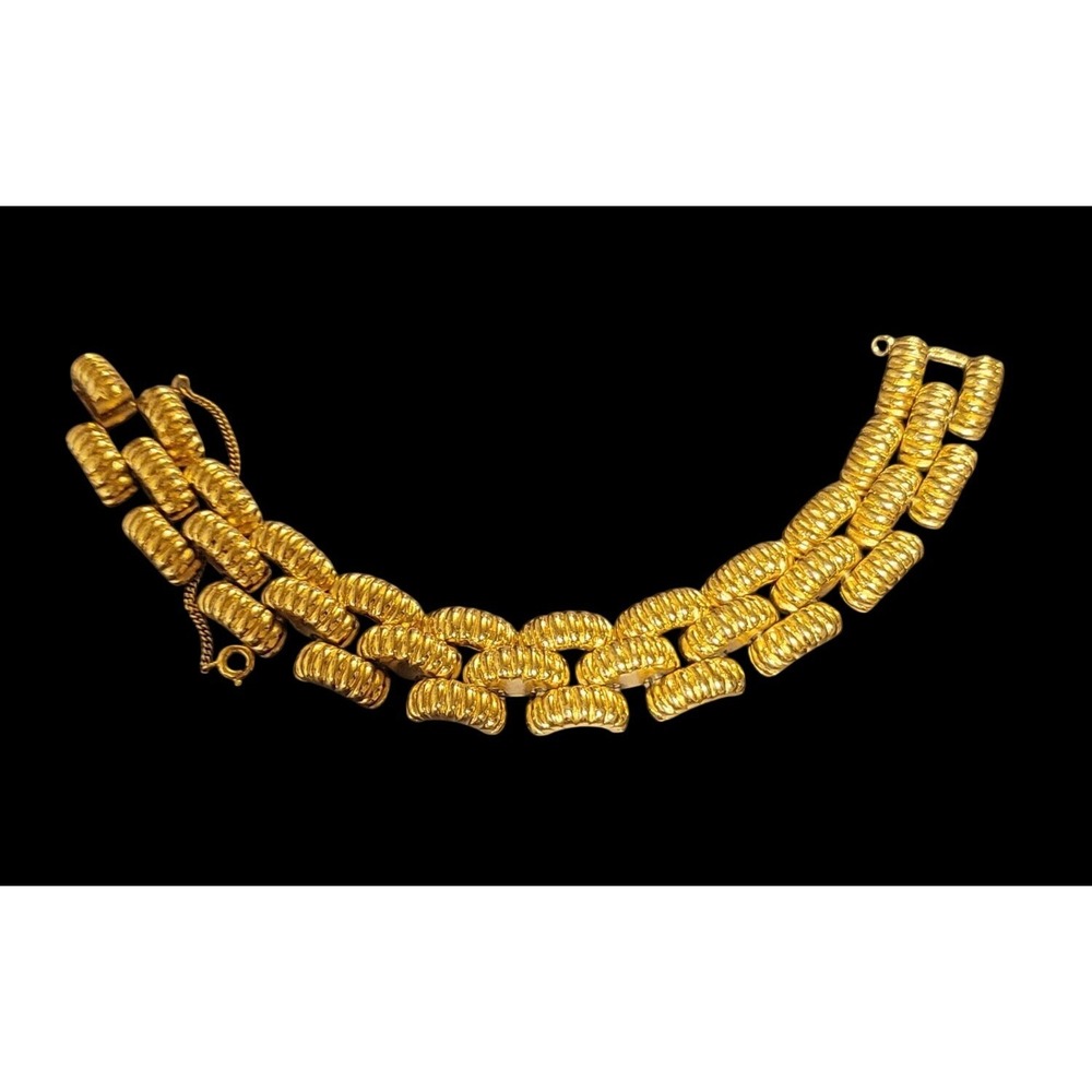 Chunky Crown Trifari Gold Tone Textured Articulated Statement Heavy Bracelet